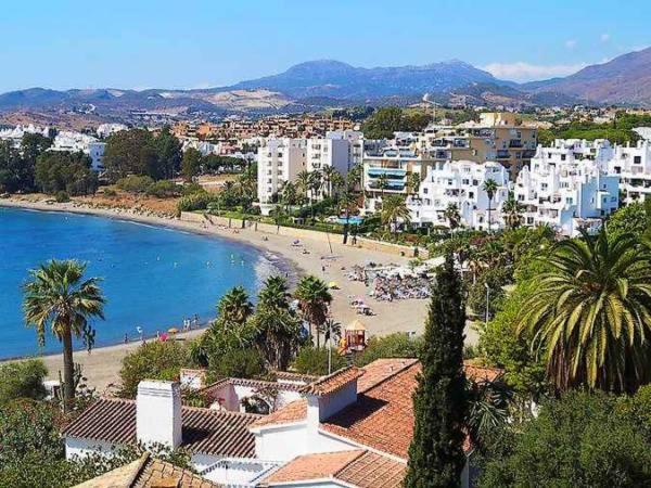 Sea Breeze Lägenhet Estepona Exteriör bild
