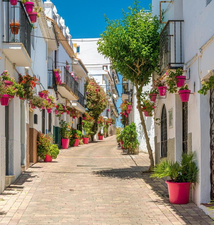 Sea Breeze Lägenhet Estepona Exteriör bild